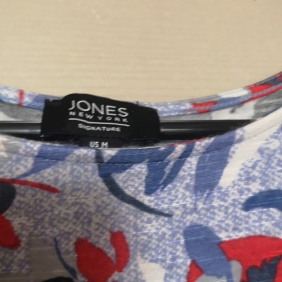 Jones New York Signature top - Picture 4 of 4